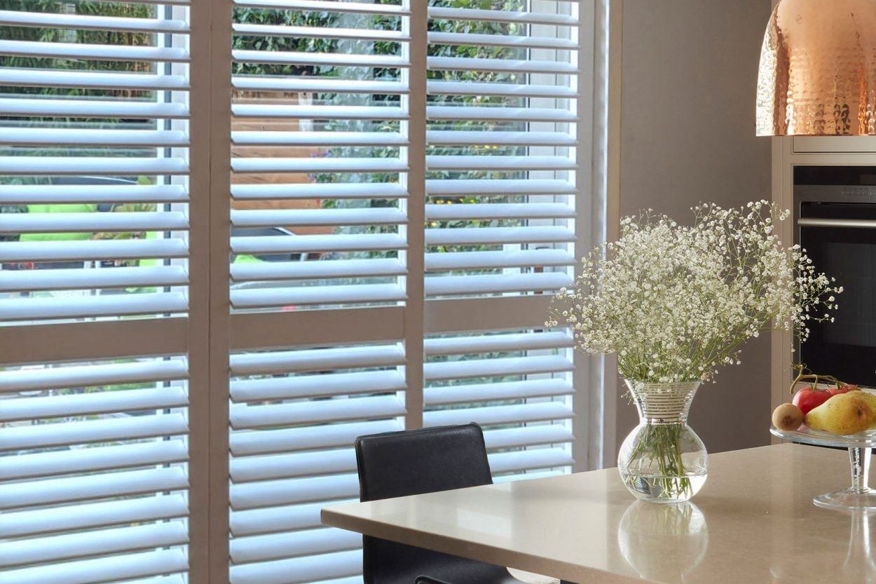 Window solutions for HMO properties