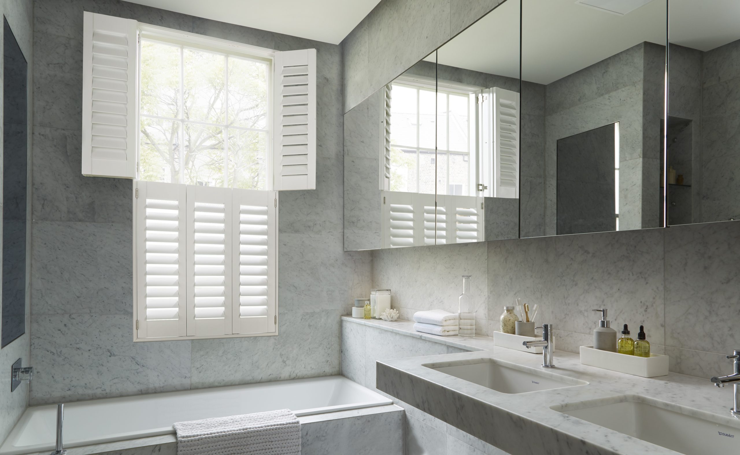 Tier-on-tier shutters with split flexibility