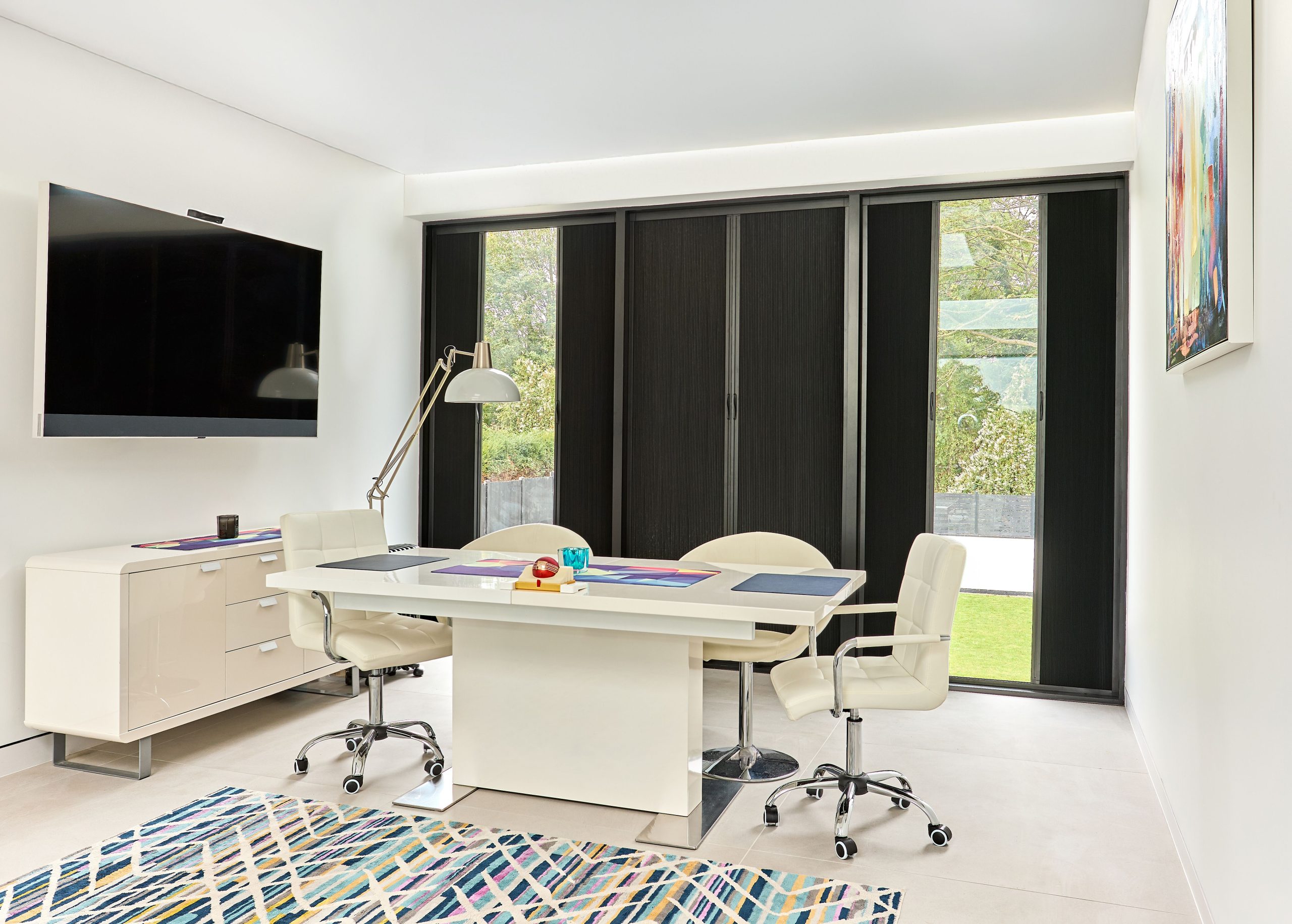 Arena 25 beige screen blind in apartment bedroom